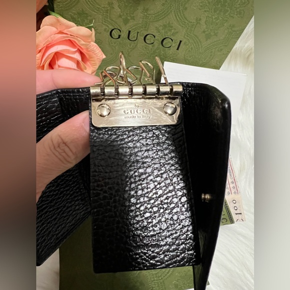 💯AUTHENTIC… GUCCI UNISEX Key Holder// Card Holder//Mini Wallet/ LEATHER. - Picture 4 of 8